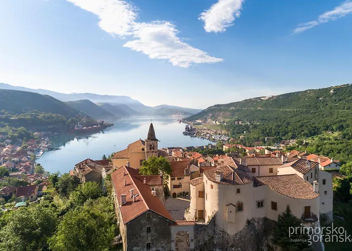 Jasna With Breathtaking Sea View, Terrace And Free Parking *