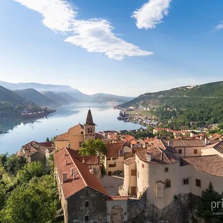 Jasna With Breathtaking Sea View, Terrace And Free Parking *