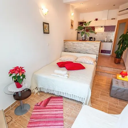 Jasna With Breathtaking Sea View, Terrace And Free Parking *